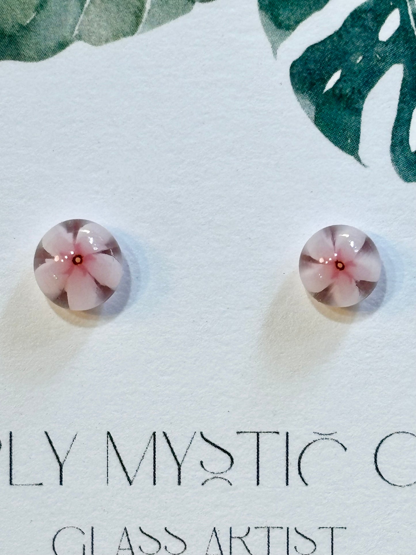 Glass stud earrings